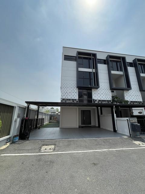 HR 6367 ให้เช่าโฮมออฟฟิศ 4 ชั้นหลังมุม 305 ตรม. The Harmoney รามอินทรา62 ใกล้แฟชั่นไอส์แลนด์