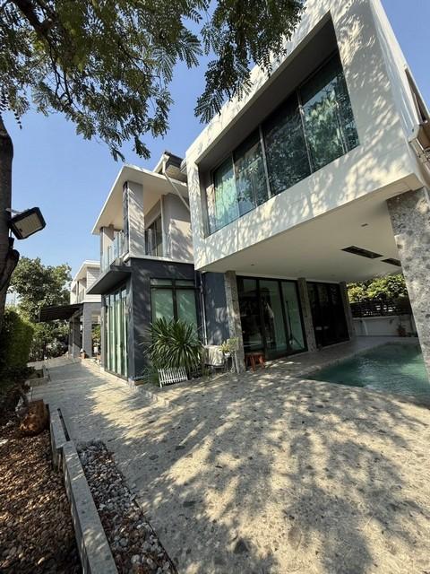 ให้เช่าบ้านเดี่ยว 2 ชั้น 176 ตร.ว. เพอร์เฟค มาสเตอร์พีซ พระราม 9 ใกล้ ม.สแตมป์ฟอร์ด