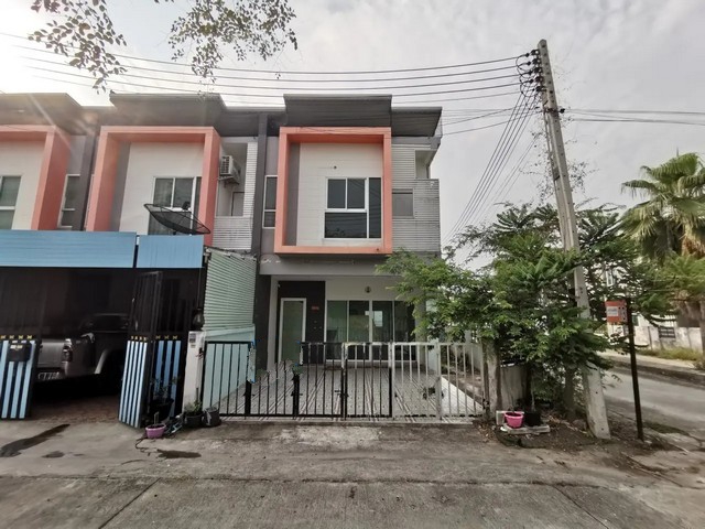 ขาย ทาวน์เฮ้าส์ อรินสิริ ปาร์ค พานทอง ถนน บ้านบึง-พานทอง ชลบุรี