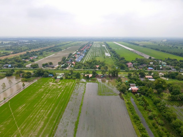 พื้นที่ดิน -  580000 BAHT. ใกล้กับ - ราคาพิเศษ 200ตรว.  ผ่อนได้ คลอง13