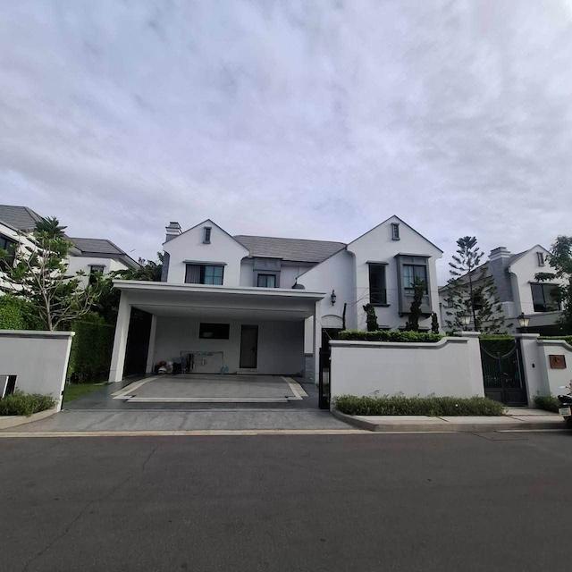 ให้เช่าบ้านเดี่ยว 2 ชั้น 302 ตร.ม. นันทวัน พระราม 9 กรุงเทพกรีฑาตัดใหม่ พร้อมสระว่ายน้ำ
