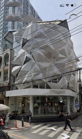 BR 1723 ให้เช่าอาคารพาณิชย์4ชั้น 2คูหา  ริมถนนทองหล่อ วัฒนา ตึกพร้อมดำเนินธุระกิจ