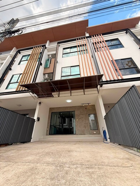 ให้เช่า Home office 3 ชั้น 196 ตร.ม. โครงการ ไอฟีล บางนา iField Bangna ติดถนนกาญจนาภิเษก ใกล้เมกะบางนา
