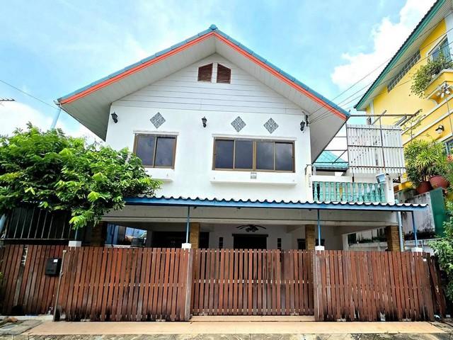 ให้เช่าบ้านเดี่ยว 2 ชั้น 50 ตร.ว. หมู่บ้านเสนานิเวศน์ 1 ประเสริญมนูกิจ 18 ใกล้ ม.เกษตร