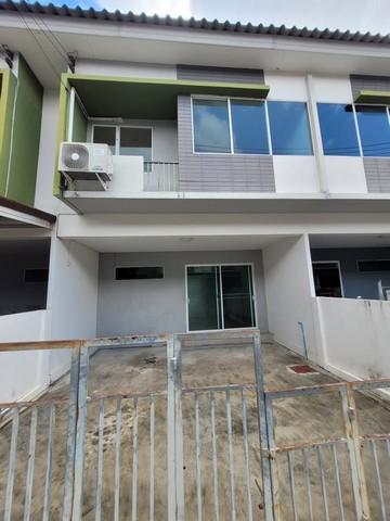 HR 6192 ให้เช่าทาวน์เฮาส์ 2 ชั้น หมู่บ้านThe Trust Town วงแหวน ลำลูกกา ใกล้ทางขึ้น-ลง มอเตอร์เวย์ ตรงข้ามบิ๊กซีคลอง5