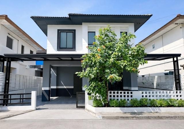 ขาย บ้านเดี่ยว 2 ชั้น หมู่บ้าน บ้านพร้อมพัฒน์ 1 ปัญญาอินทรา ซอยทหัยราษฎร์ 39 ใกล้ โรงเรียนสาธิตพัฒนา