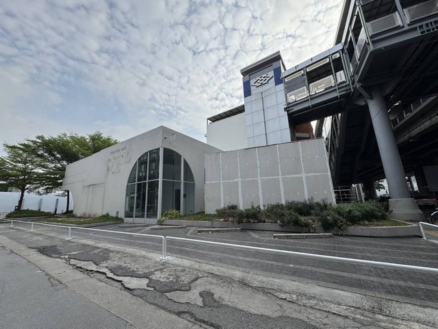 ให้เช่าที่ดินติดถนนใหญ่ จรัญฯ 74/1 ใกล้ MRT บางพลัด จอดรถ 10 คัน ทำธุรกิจได้ทันที