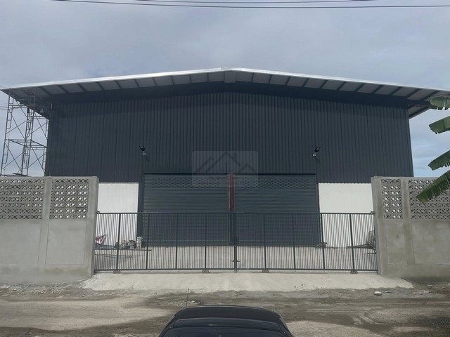 ให้เช่าโกดังพร้อมออฟฟิศสร้างใหม่ 900 ตรม. พัฒนาการ 97 ไฟ 3 เฟส รถคอนเทนเนอร์เข้าได้ ใกล้สนามบินสุวรรณภูมิ