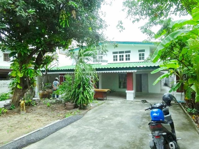 ตั้งฮั่วเส็ง 750 ม.127ตร.วาถ.สิรินธร ให้เช่าบ้าน2 ชั้น หลังใหญ่ 5นอน MRTบางยี่ขัน 2กม..380 ตร.ม. รีโนเวทใหม่ 3น้ำ บางพลัด