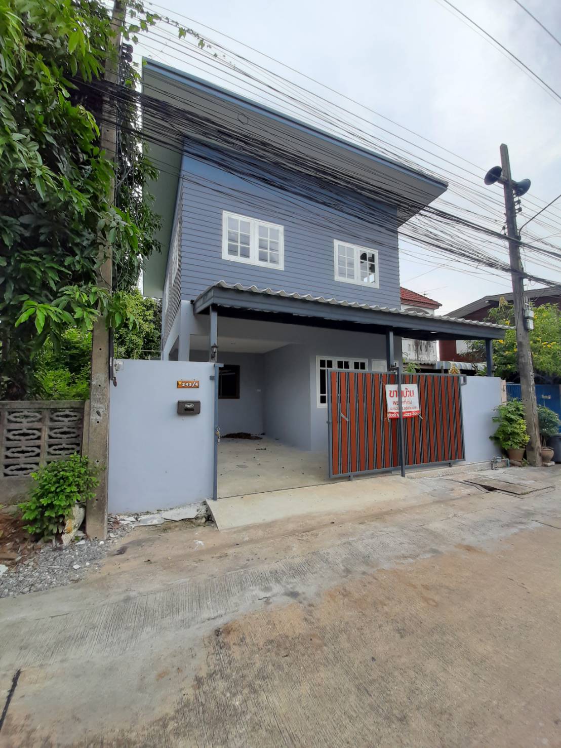 ขายบ้านเดี่ยว 40 ตรว.  ใกล้โรงพยาบาล บี.แคร์ ศูนย์การค้าเซียร์ รังสิต จ.ปทุมธานี