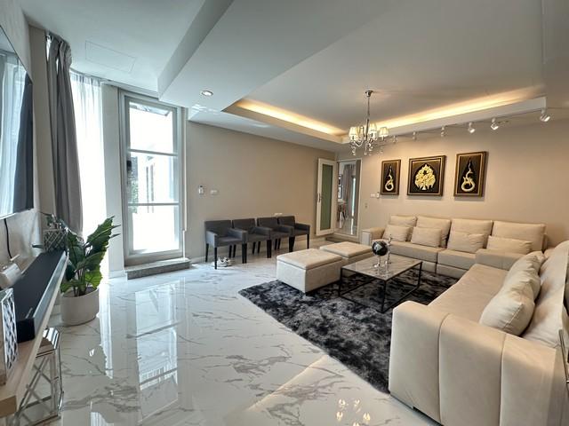 ให้เช่าบ้านเดี่ยว 2 ชั้น 150 ตร.ว. โครงการวรารมย์ พรีเมี่ยม วัชรพล-จตุโชติ พร้อมสระว่ายน้ำส่วนตัว