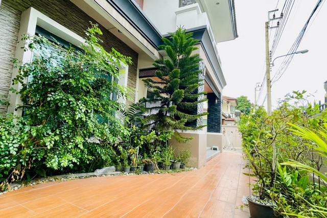 RENT บ้านเดี่ยว ย่านลาดพร้าว 71 ใกล้ เซ็นทรัล อีสต์วิลล์  บิ๊กซี ลาดพร้าว ติดต่อคุณโบว์  0837824962