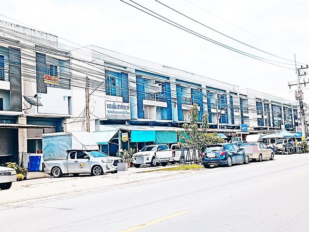 ขาย ตึกแถว2.5ชั้น ติดถนนเอราวัณ1 ใกล้ตลาดไท คลอง2 คลองหลวง ปทุมธานี