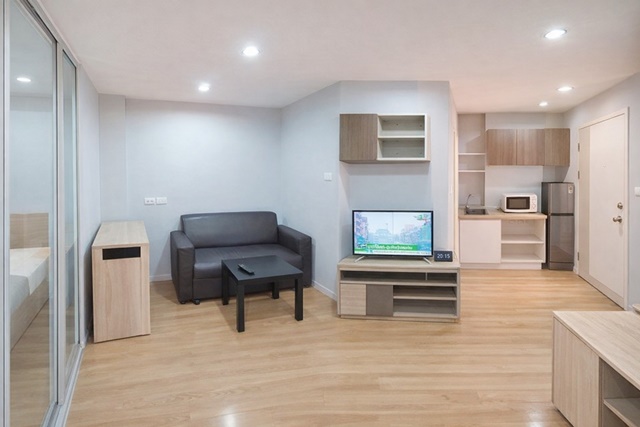 เฟอร์ฯ  และเครื่องใช้ไฟฟ้าครบ ให้เช่าลุมพินี วิลล์ อ่อนนุช-พัฒนาการ ชั้น4 23 ตร.ม. MRT ศรีนุช 1.9กม.