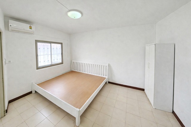 รีโนเวทใหม่ ไม่เคยเข้าอยู่ ให้เช่า คอนโดบ้านเอื้ออาทร สุวรรณภูมิ 1 ชั้น5 วัดศรีวารีน้อย 33 ตรม. ปูกระเบื้องใหม่ ทาสีใหม่