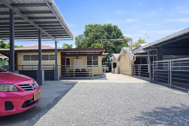 บ้านเดี่ยวหลังมุม 2นอน 100 ตร.ม  ใกล้ตลาดมาร์เก็ตทูเดย์ หัวหมาก 400ม. ถูกกว่าคอนโด ทำเลกรุงเทพกรีฑา 1-9 สนามกอล์ฟยูนิโก้แกรนด์ 2.2 กม.